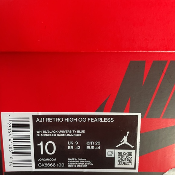 Air Jordan 1 Retro High “Fearless” UNC CHICAGO - Picture 7 of 10